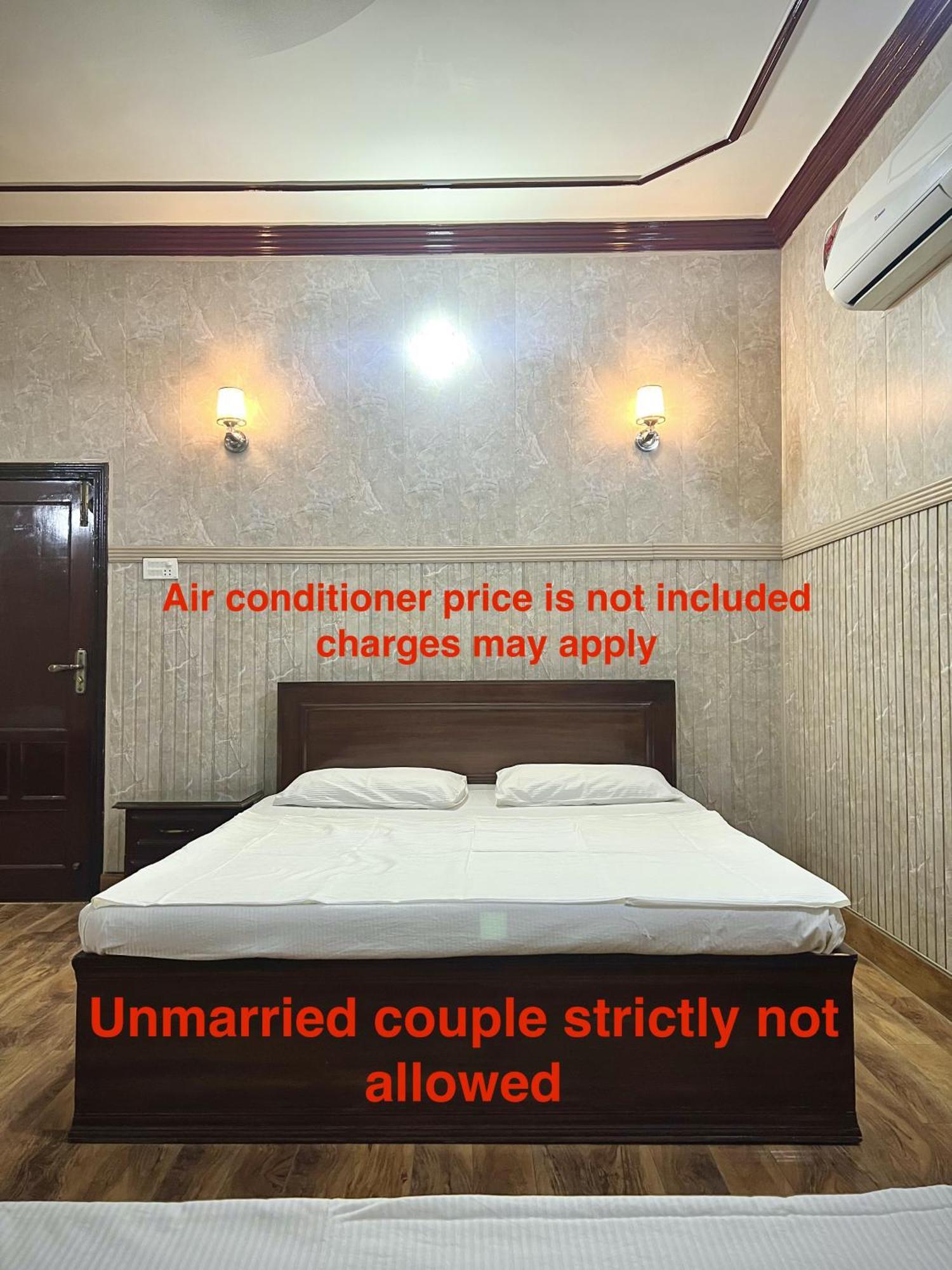 Babar House Hotel Faisalabad Bagian luar foto